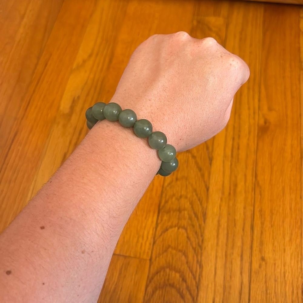 Jadeite Beaded Bracelet EUC